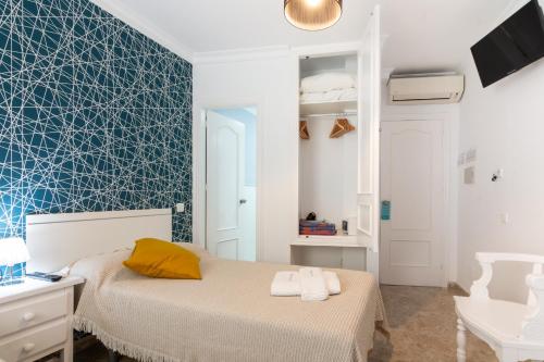 Vuode tai vuoteita majoituspaikassa Hostal Luna de Nerja HMA 02340