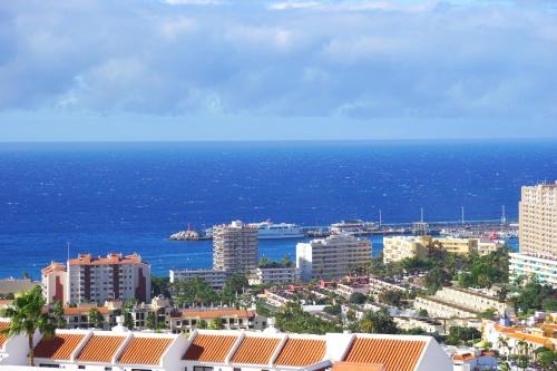 2-bedroom 4-star apartment in Los Christianos