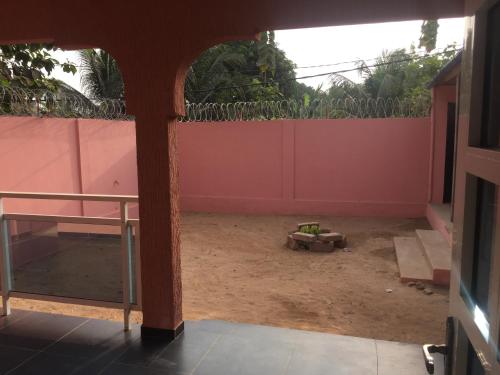 Taman di luar Mini Villa Rose