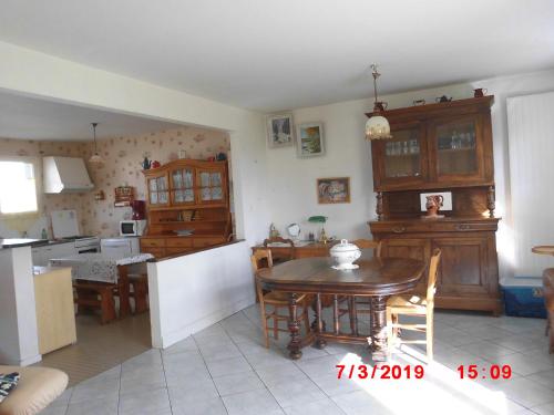 Photo de la galerie de l'établissement Gîte 3 km centre ville de BLOIS, à Villebarou