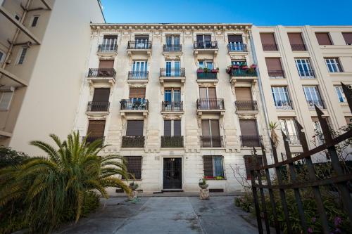 Rivoli SeaSide Apartment