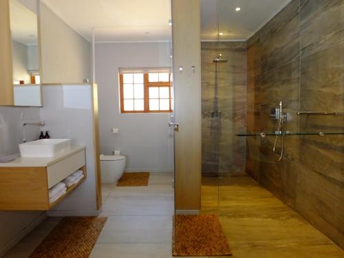 Ένα μπάνιο στο Lauradale Accommodation