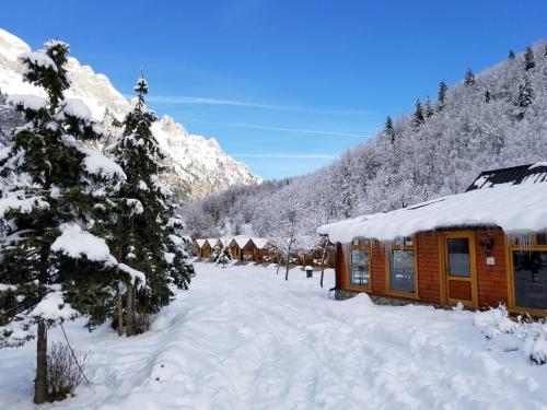 Villas Jezerca im Winter