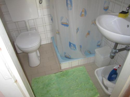 Koupelna v ubytování Apartments Viganj