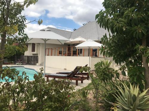 Πισίνα στο ή κοντά στο Lauradale Accommodation
