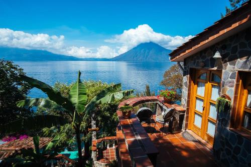 a view of a lake from a house at Hotel La Casa del Mundo in Jaibalito