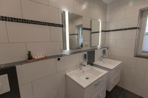 Koupelna v ubytování Mey Hotel