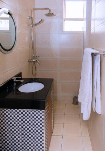 Ένα μπάνιο στο Diamonds Hotel Kampala