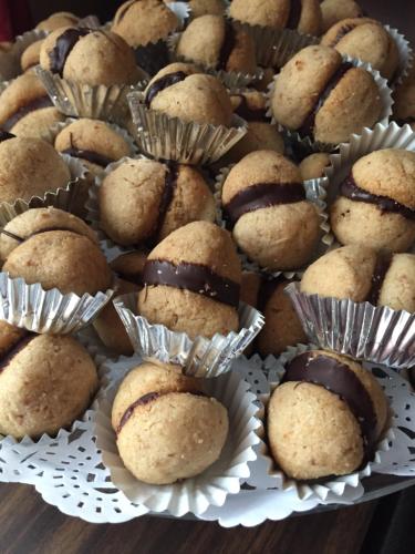 a plate of chocolate muffins on a table at B&B Magna Graecia in Scalea