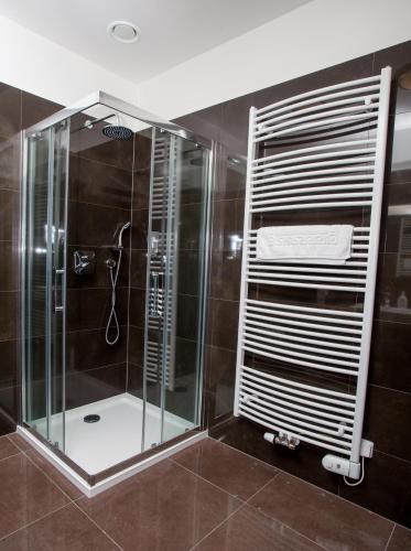 Ванная комната в Rezidence Moser Apartments