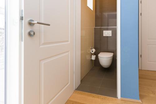 Ванная комната в Vienna Stay Apartments Pezzl 1170