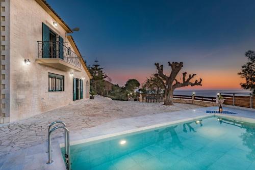 Villa Kanalos - Family Villa with Private Pool & Stunning Views, by ZanteWize