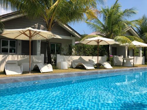 Gallery image of Fuuka Villa in Pantai Cenang