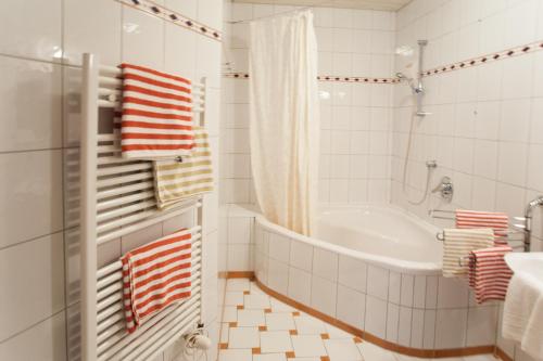 Ένα μπάνιο στο Appartements Oswald