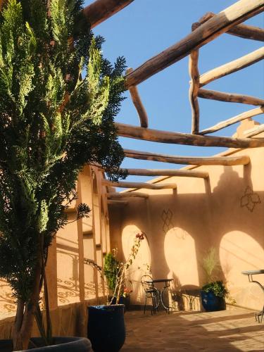 Kasbah Ennakbにある庭