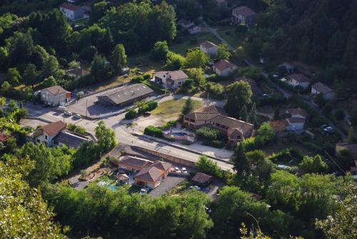 an aerial view of a house in a subdivision at Résidence Le Grand Virage in Pont-de-Labeaume