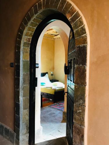 Kasbah Ennakbにあるベッド