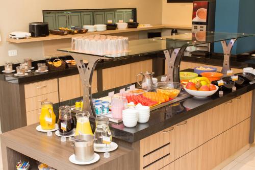 Comida no hotel ou em algum lugar perto