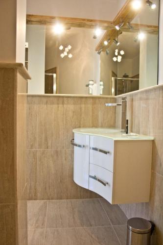Glamroom Vatican Apartment
