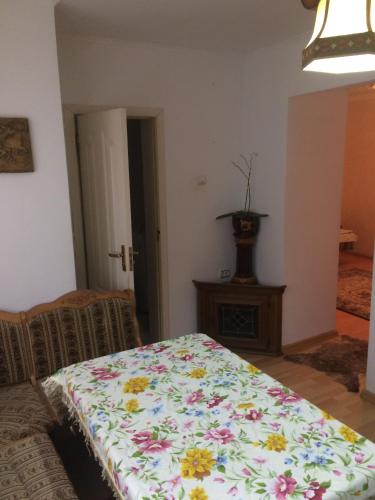 เตียงในห้องที่ comfort