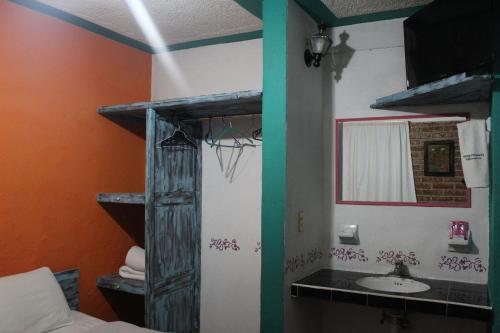 Et badeværelse på Hotel Posada Chamacuero