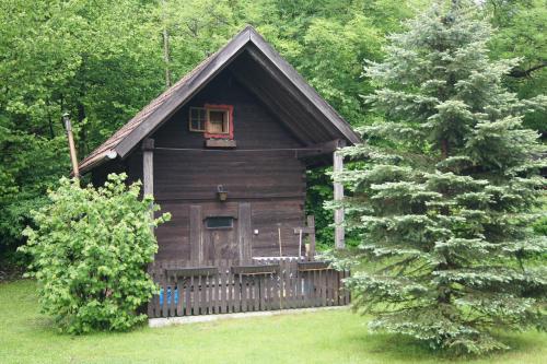 O edifício em que o chalé alpino se localiza