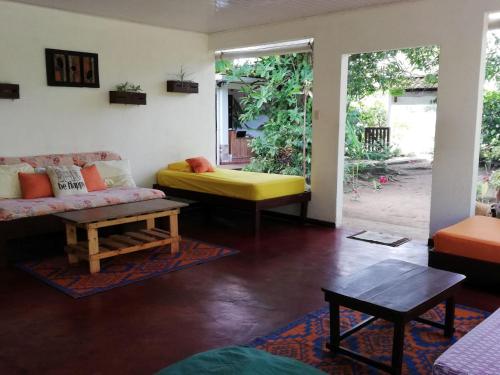 Χώρος καθιστικού στο Aracari Garden Hostel