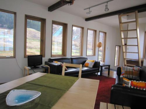 O zonă de relaxare la Nozawa Cottage