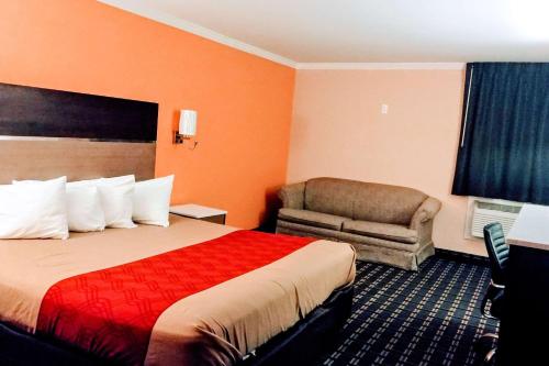 Foto da galeria de Econo Lodge Milldale - Southington em Plantsville