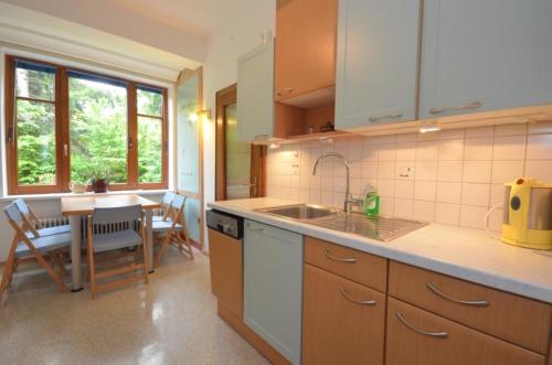 Kuchyňa alebo kuchynka v ubytovaní Gartenapartment
