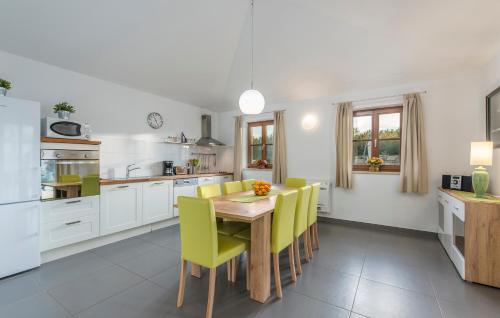 Kuchyň nebo kuchyňský kout v ubytování Villas Adagio