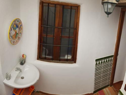 B&B the lost Village el Acebuchal tesisinde bir banyo