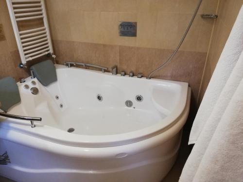 Koupelna v ubytování Hotel Les