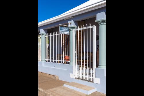 Gambar di galeri bagi La La DaThel Guesthouse di Colesberg