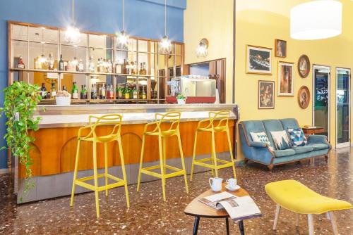 Un lugar para sentarse en ibis styles Trani