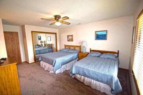 Un pat sau paturi într-o cameră la Fountain Road 13701