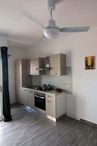 Η κουζίνα ή μικρή κουζίνα στο SGC Boa Vista Apartments