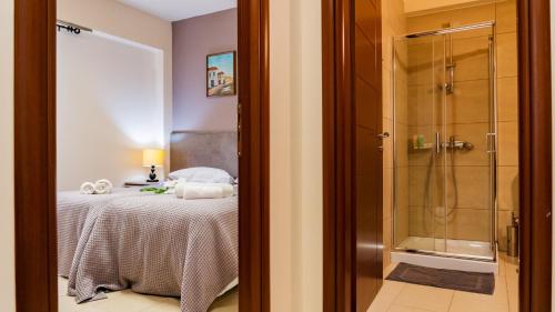 Athenian Central Apartments 욕실