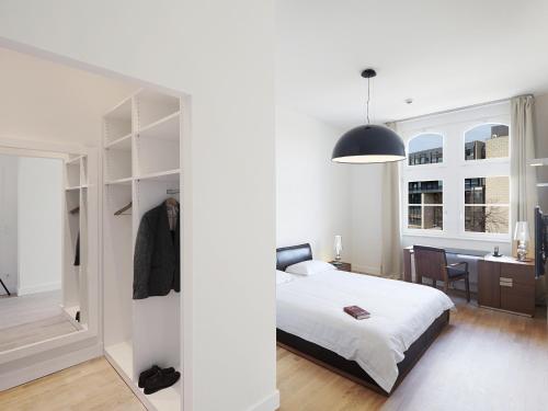 The Red Apartments – Photos 4