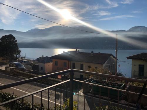 Foto In centro Ca' Leandro Vista lago 1