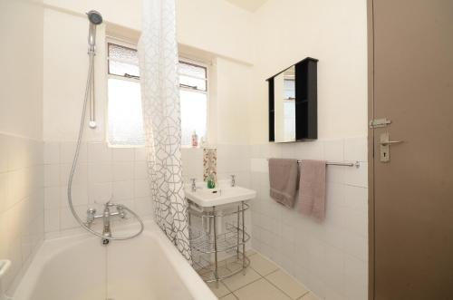 Gallery image of Libem Lodge 2 in Edenvale