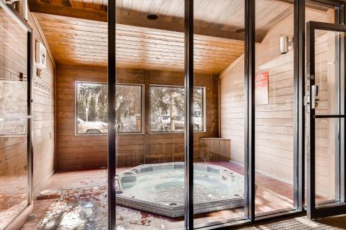 Cedar Lodge Frisco Co