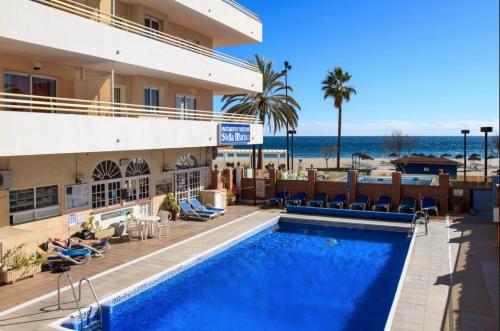 David by the sea. 1:st beach line Fuengirola, Fuengirola ...