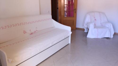 Down town, 2 bedroom apartment with balconny