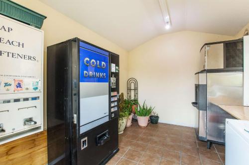Dapur atau dapur kecil di Econo Lodge Cloverdale