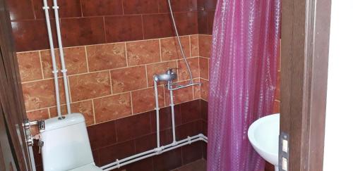  Areni House B&B -  Room  picture :    Tea/Coffee maker    Shower    Bath                            