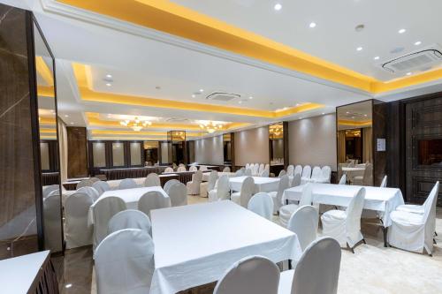 Χώρος καθιστικού στο West End Hotel Opp Bombay Hospital