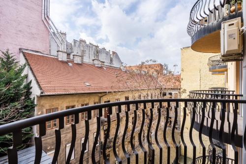 BpR VIVID Downtown Vibe with balcony 1075 Budapest, 22 Síp utca kép - 3