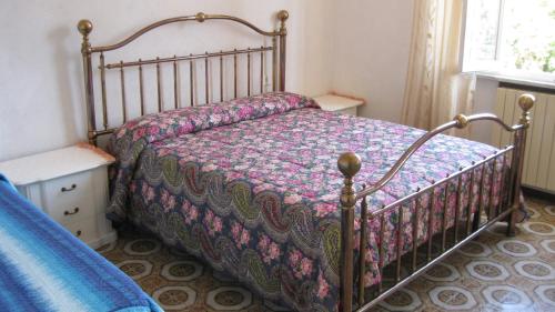Säng eller sängar i ett rum på I 100 metri dal mare