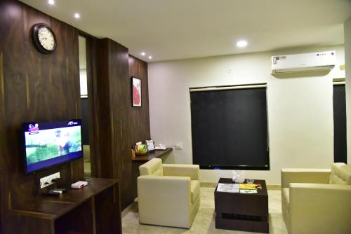 Televisyen dan/atau pusat hiburan di The Himalaya Park